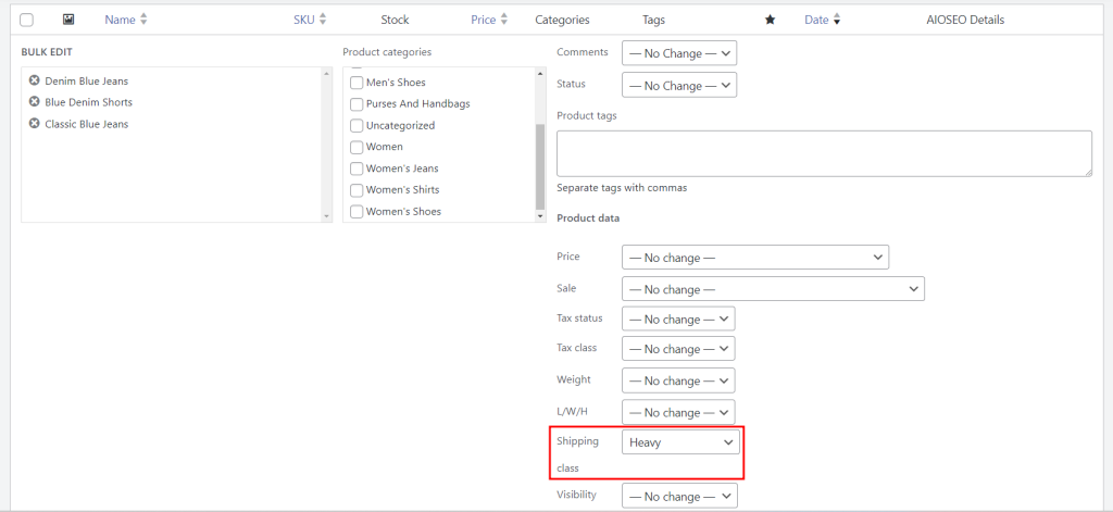 WooCommerce product bulk edit form, highlighting the option to assign a shipping class